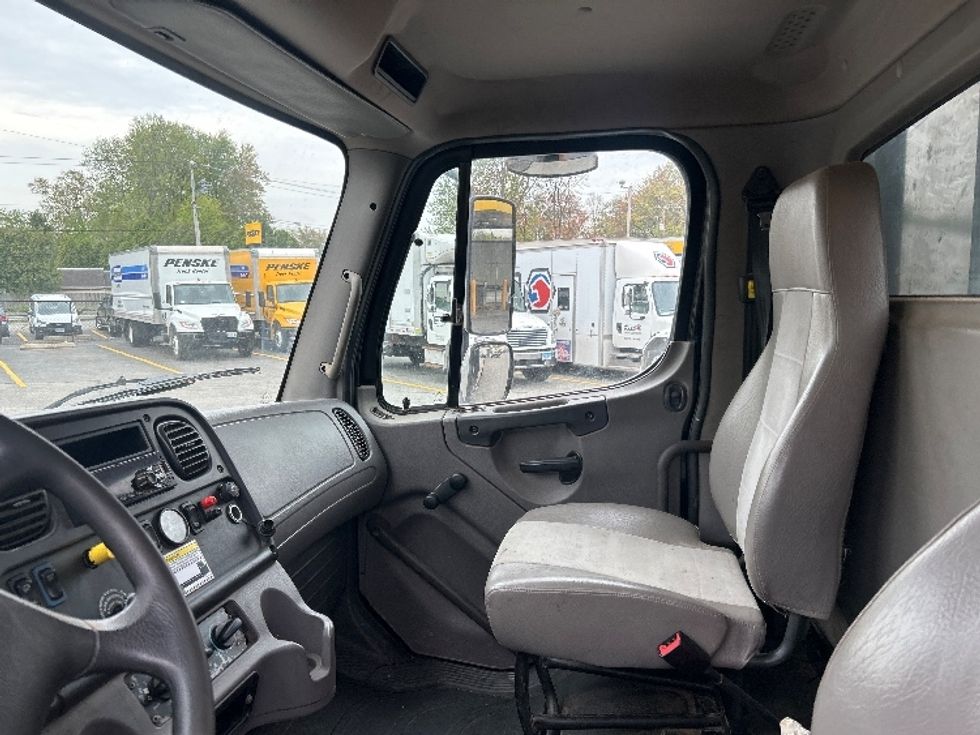 Flatbed Truck-Light and Medium Duty Trucks-Freightliner-2019-M2-Chicopee-MA-197,201\n\t\tmiles-$ 62,000 - Image 19