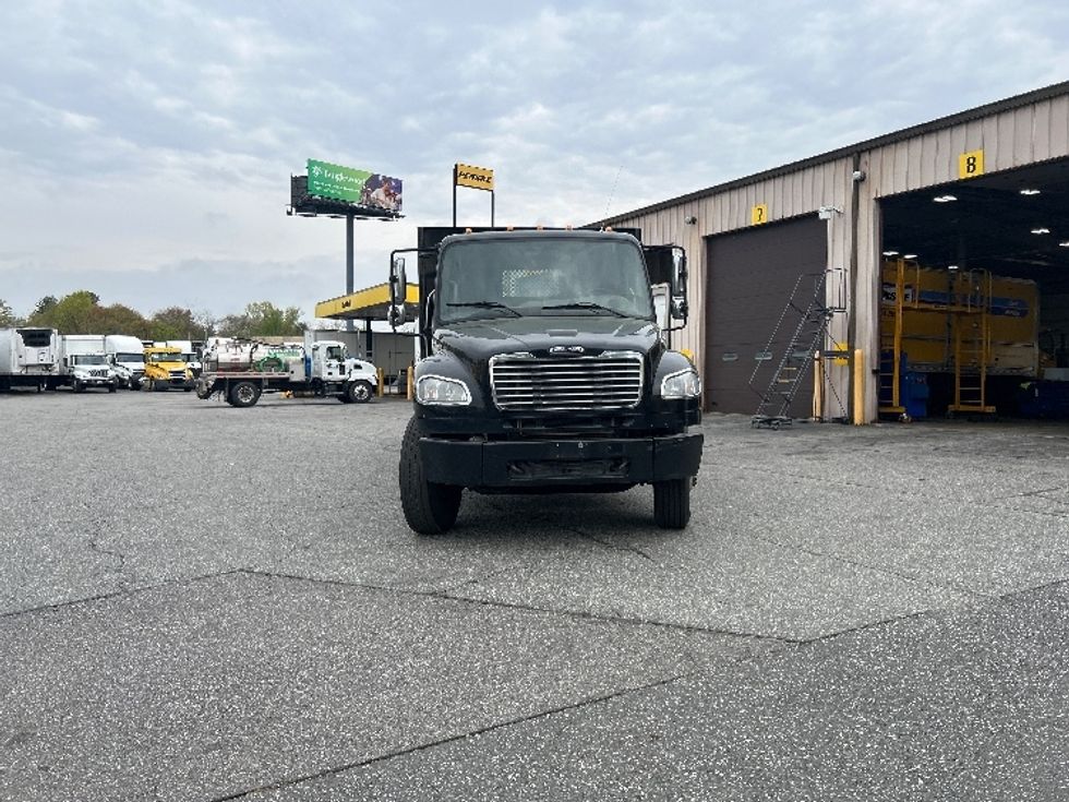 Flatbed Truck-Light and Medium Duty Trucks-Freightliner-2019-M2-Chicopee-MA-197,201\n\t\tmiles-$ 62,000 - Image 2