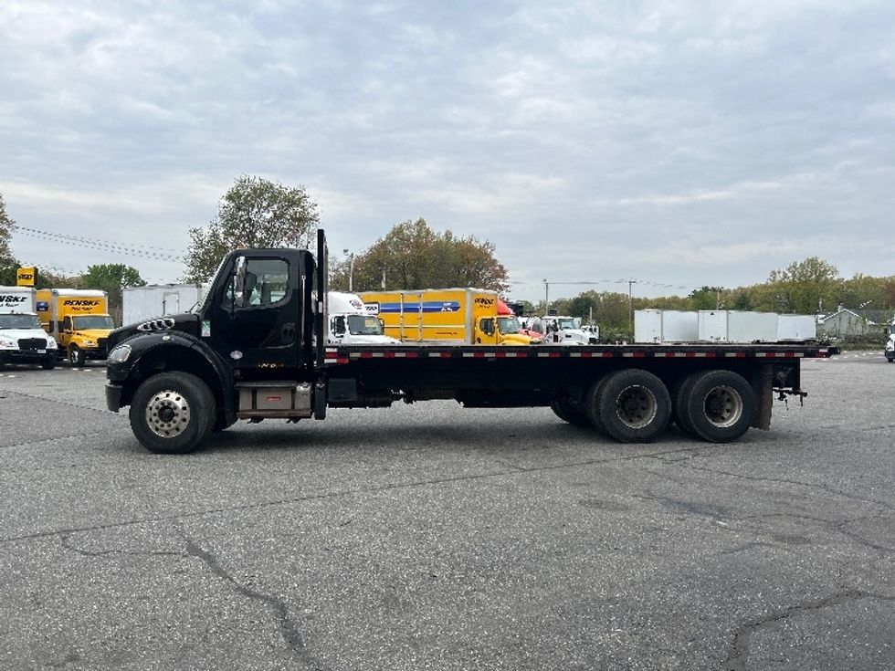 Flatbed Truck-Light and Medium Duty Trucks-Freightliner-2019-M2-Chicopee-MA-197,201\n\t\tmiles-$ 62,000 - Image 4