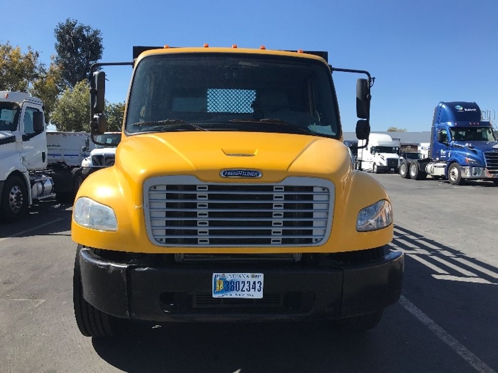 Flatbed Truck-Light and Medium Duty Trucks-Freightliner-2019-M2-Chino-CA-129,711\n\t\tmiles-$ 49,750 - Image 2