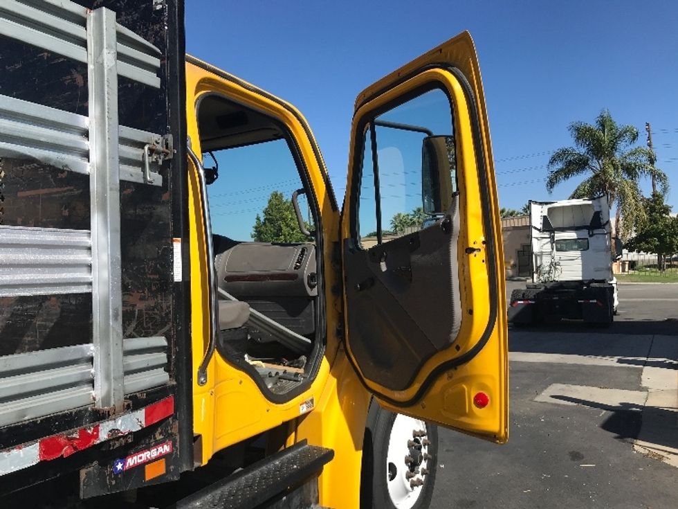 Flatbed Truck-Light and Medium Duty Trucks-Freightliner-2019-M2-Chino-CA-129,711\n\t\tmiles-$ 49,750 - Image 20