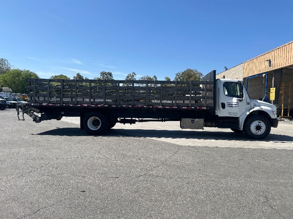 Flatbed Truck-Light and Medium Duty Trucks-Freightliner-2019-M2-Chino-CA-159,858\n\t\tmiles-$ 56,250 - Image 14