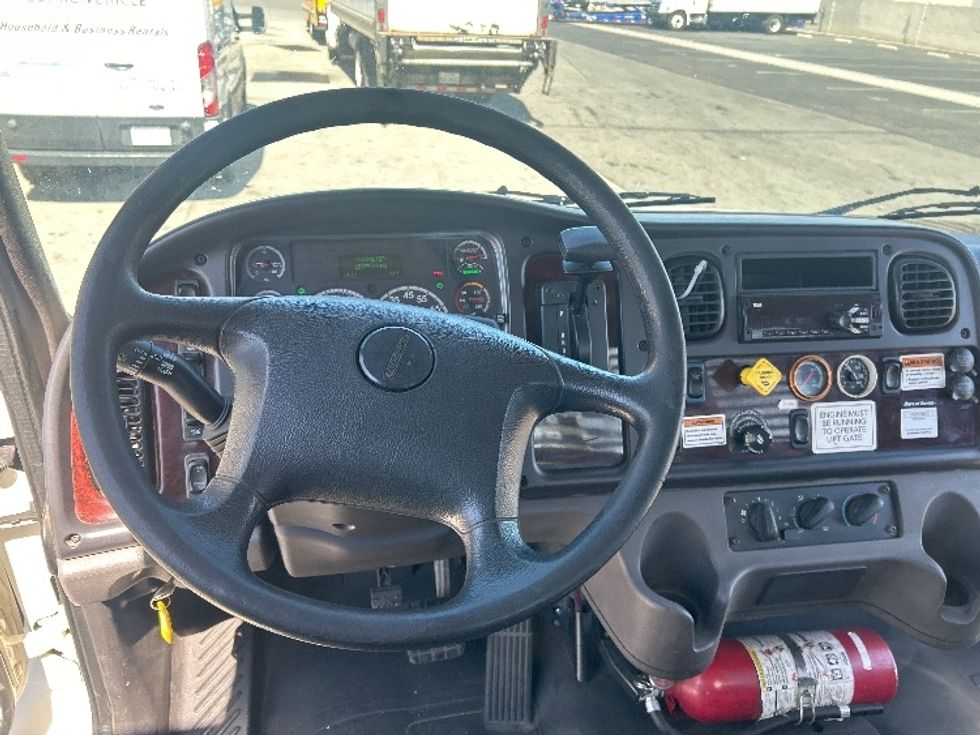 Flatbed Truck-Light and Medium Duty Trucks-Freightliner-2019-M2-Chino-CA-159,858\n\t\tmiles-$ 56,250 - Image 17
