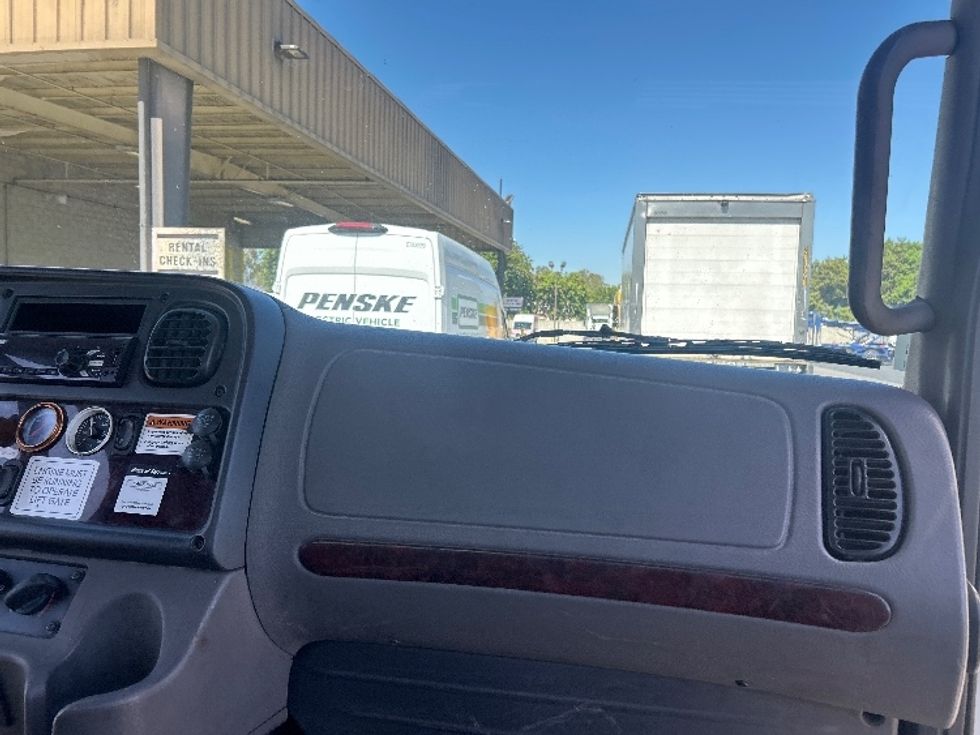 Flatbed Truck-Light and Medium Duty Trucks-Freightliner-2019-M2-Chino-CA-159,858\n\t\tmiles-$ 56,250 - Image 20