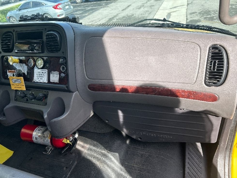 Flatbed Truck-Light and Medium Duty Trucks-Freightliner-2019-M2-City Of Industry-CA-125,229\n\t\tmiles-$ 51,500 - Image 16