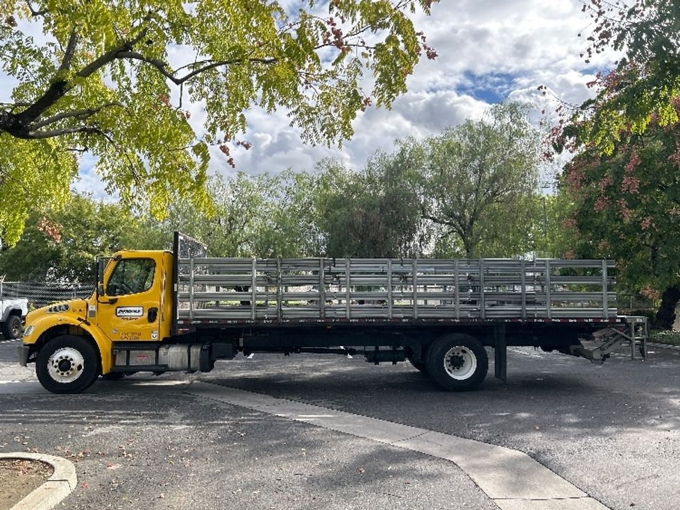 Flatbed Truck-Light and Medium Duty Trucks-Freightliner-2019-M2-City Of Industry-CA-125,229\n\t\tmiles-$ 51,500 - Image 4