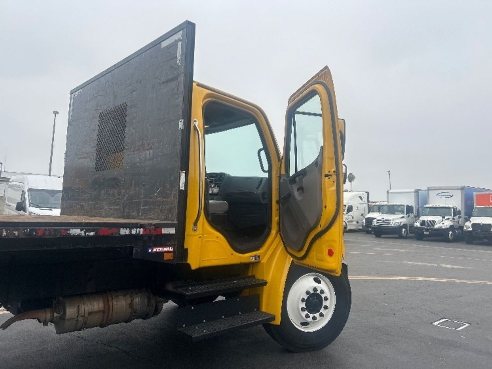 Flatbed Truck-Light and Medium Duty Trucks-Freightliner-2019-M2-City Of Industry-CA-145,703\n\t\tmiles-$ 48,750 - Image 16