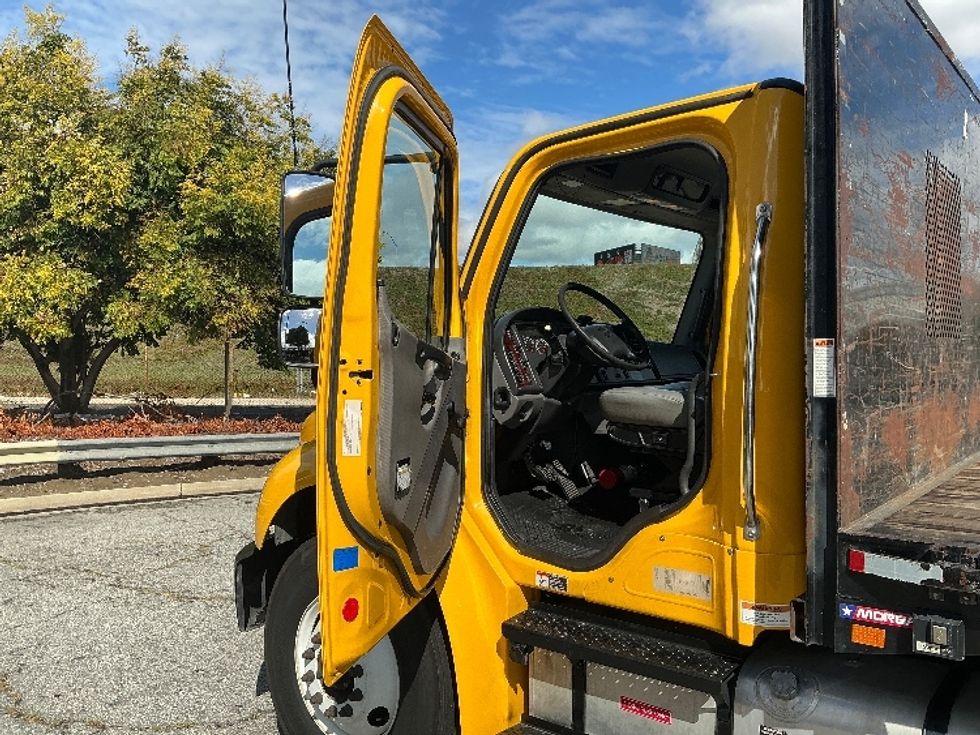 Flatbed Truck-Light and Medium Duty Trucks-Freightliner-2019-M2-City Of Industry-CA-95,294\n\t\tmiles-$ 52,000 - Image 16