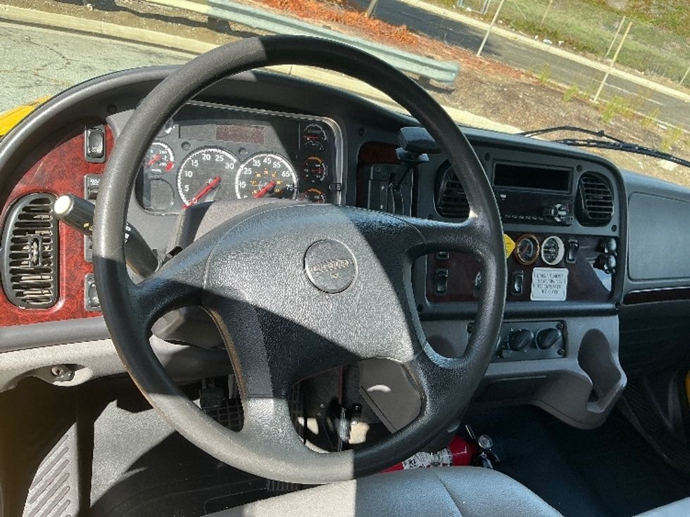 Flatbed Truck-Light and Medium Duty Trucks-Freightliner-2019-M2-City Of Industry-CA-95,294\n\t\tmiles-$ 52,000 - Image 17