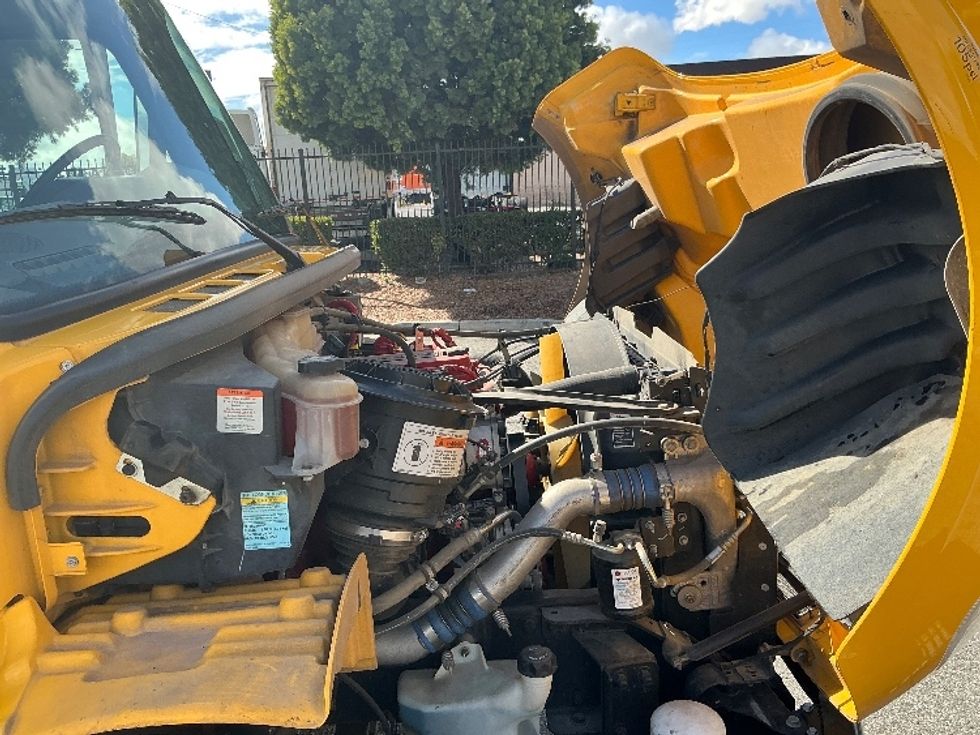 Flatbed Truck-Light and Medium Duty Trucks-Freightliner-2019-M2-City Of Industry-CA-95,294\n\t\tmiles-$ 52,000 - Image 23