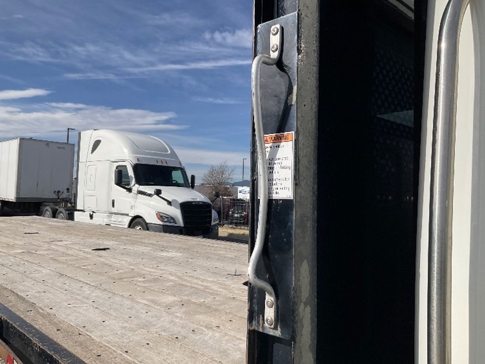 Flatbed Truck-Light and Medium Duty Trucks-Freightliner-2019-M2-Colorado Springs-CO-110,121\n\t\tmiles-$ 51,500 - Image 25