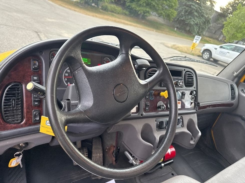 Flatbed Truck-Light and Medium Duty Trucks-Freightliner-2019-M2-Comstock Park-MI-130,870\n\t\tmiles-$ 52,250 - Image 13