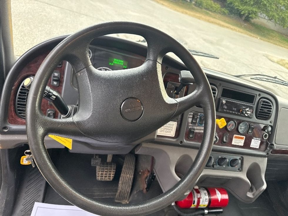 Flatbed Truck-Light and Medium Duty Trucks-Freightliner-2019-M2-Comstock Park-MI-130,870\n\t\tmiles-$ 52,250 - Image 14