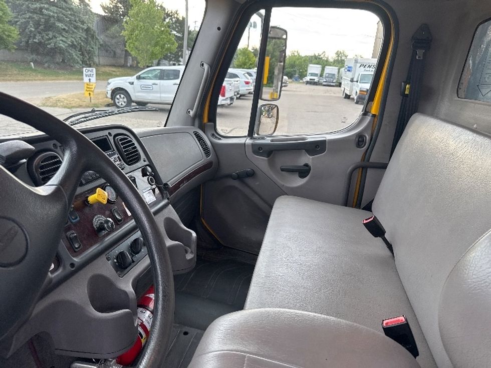 Flatbed Truck-Light and Medium Duty Trucks-Freightliner-2019-M2-Comstock Park-MI-130,870\n\t\tmiles-$ 52,250 - Image 15