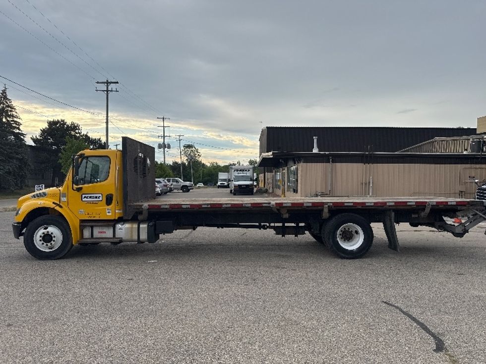 Flatbed Truck-Light and Medium Duty Trucks-Freightliner-2019-M2-Comstock Park-MI-130,870\n\t\tmiles-$ 52,250 - Image 4