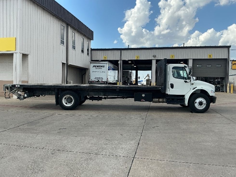 Flatbed Truck-Light and Medium Duty Trucks-Freightliner-2019-M2-Dallas-TX-114,770\n\t\tmiles-$ 58,750 - Image 15