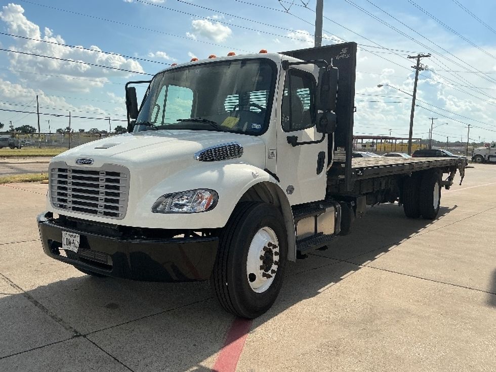 Flatbed Truck-Light and Medium Duty Trucks-Freightliner-2019-M2-Dallas-TX-114,770\n\t\tmiles-$ 58,750 - Image 3