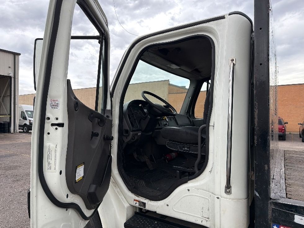 Flatbed Truck-Light and Medium Duty Trucks-Freightliner-2019-M2-Dallas-TX-333,418\n\t\tmiles-$ 20,500 - Image 11