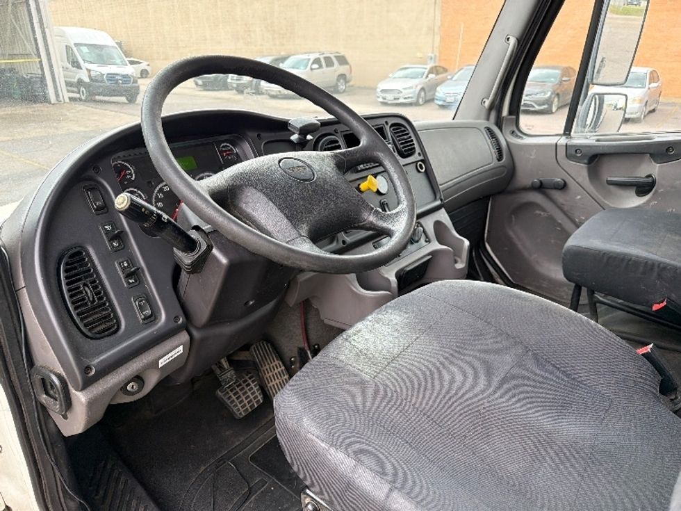 Flatbed Truck-Light and Medium Duty Trucks-Freightliner-2019-M2-Dallas-TX-333,418\n\t\tmiles-$ 20,500 - Image 12