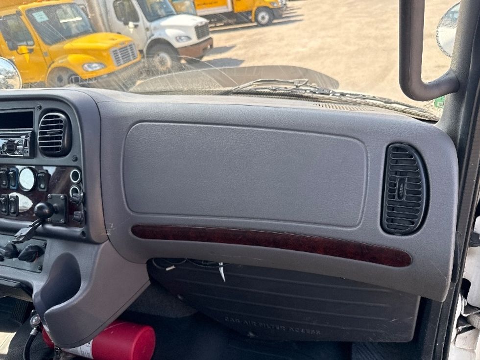 Flatbed Truck-Light and Medium Duty Trucks-Freightliner-2019-M2-Dallas-TX-359,173\n\t\tmiles-$ 34,000 - Image 17