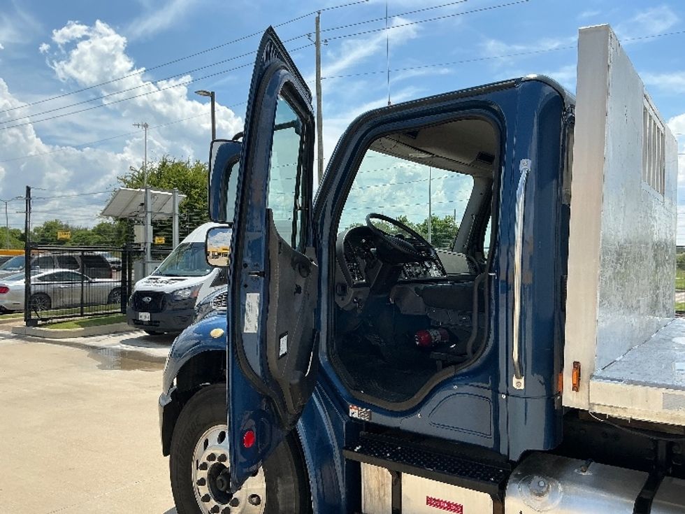 Flatbed Truck-Light and Medium Duty Trucks-Freightliner-2019-M2-Dallas-TX-474,764\n\t\tmiles-$ 22,250 - Image 11
