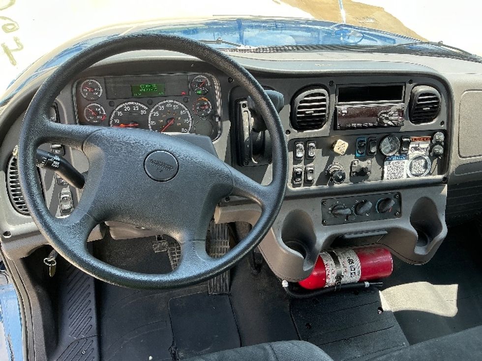 Flatbed Truck-Light and Medium Duty Trucks-Freightliner-2019-M2-Dallas-TX-474,764\n\t\tmiles-$ 22,250 - Image 13