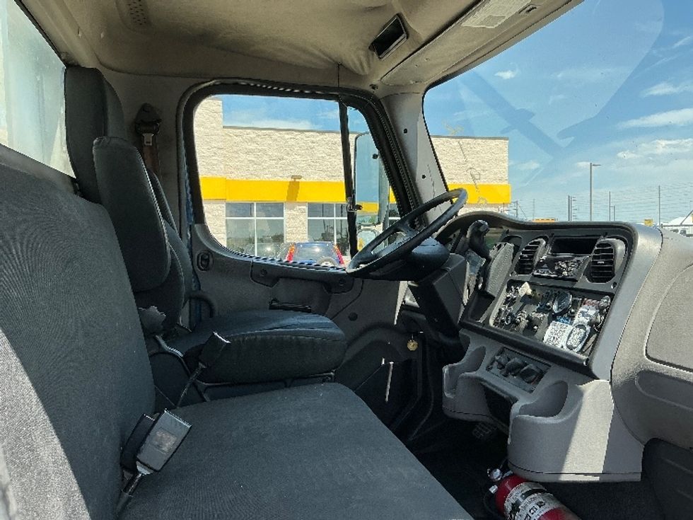 Flatbed Truck-Light and Medium Duty Trucks-Freightliner-2019-M2-Dallas-TX-474,764\n\t\tmiles-$ 22,250 - Image 17
