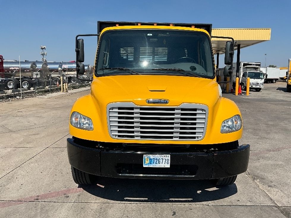 Flatbed Truck-Light and Medium Duty Trucks-Freightliner-2019-M2-Dallas-TX-88,641\n\t\tmiles-$ 53,500 - Image 2