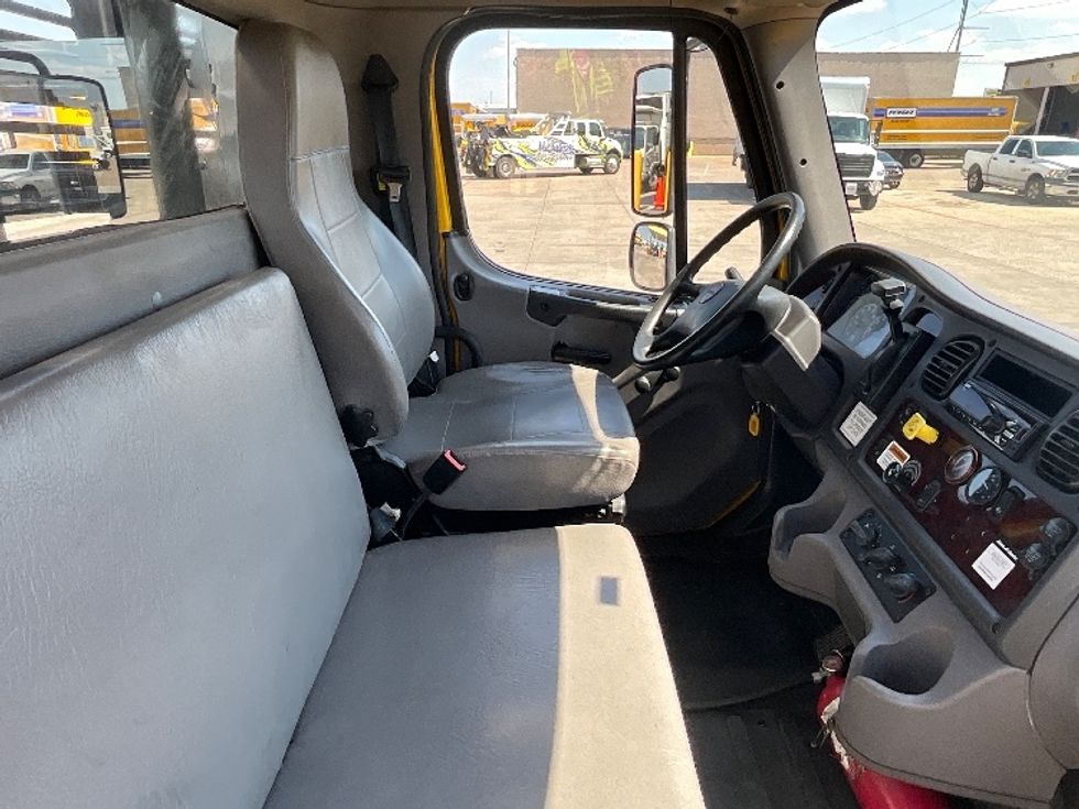 Flatbed Truck-Light and Medium Duty Trucks-Freightliner-2019-M2-Dallas-TX-88,641\n\t\tmiles-$ 53,500 - Image 22