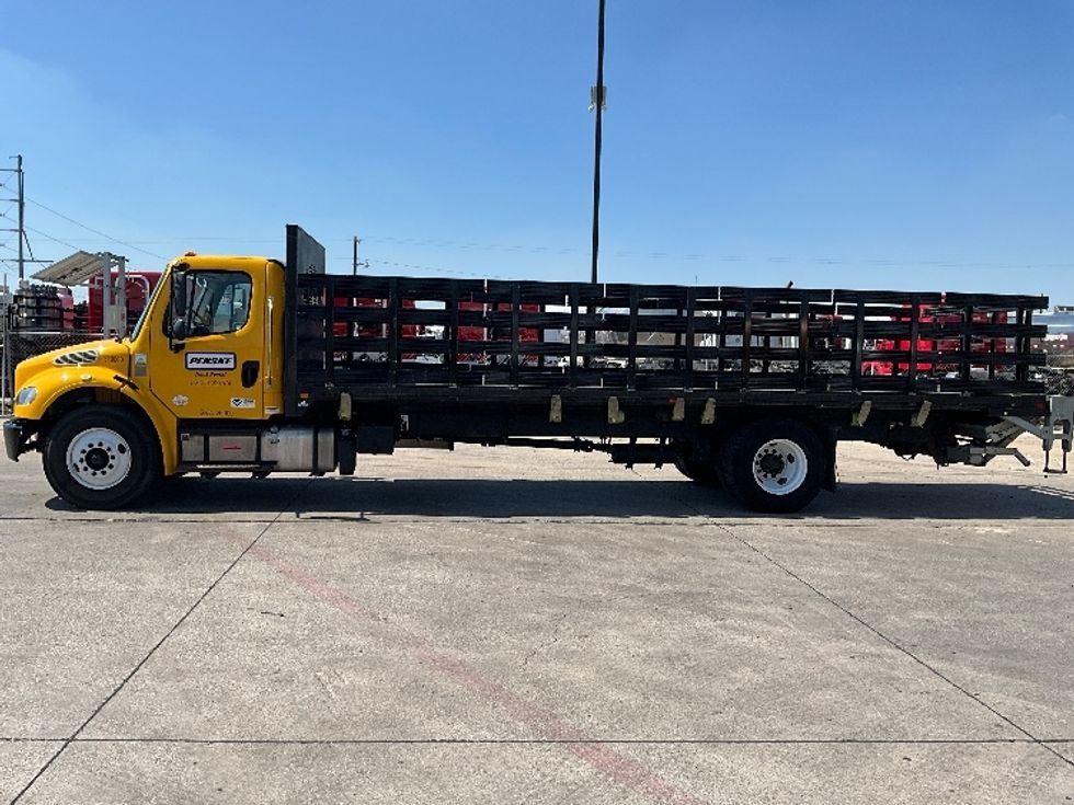 Flatbed Truck-Light and Medium Duty Trucks-Freightliner-2019-M2-Dallas-TX-88,641\n\t\tmiles-$ 53,500 - Image 4