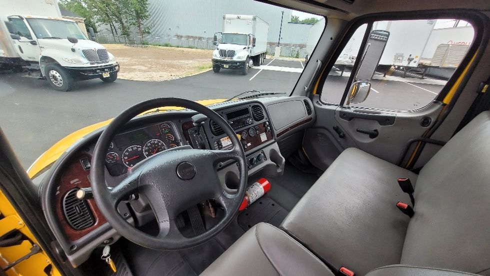 Flatbed Truck-Light and Medium Duty Trucks-Freightliner-2019-M2-Dayton-NJ-124,172\n\t\tmiles-$ 47,750 - Image 15