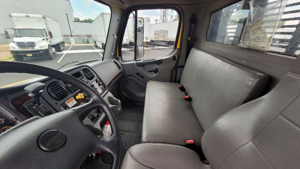 Flatbed Truck-Light and Medium Duty Trucks-Freightliner-2019-M2-Dayton-NJ-124,172\n\t\tmiles-$ 47,750 - Image 16