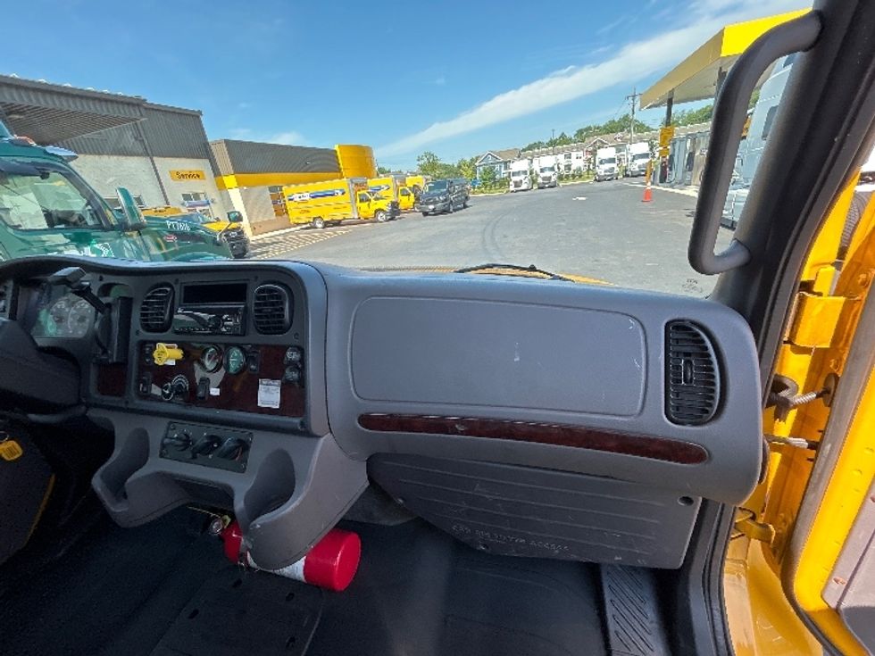 Flatbed Truck-Light and Medium Duty Trucks-Freightliner-2019-M2-Dayton-NJ-124,172\n\t\tmiles-$ 47,750 - Image 18
