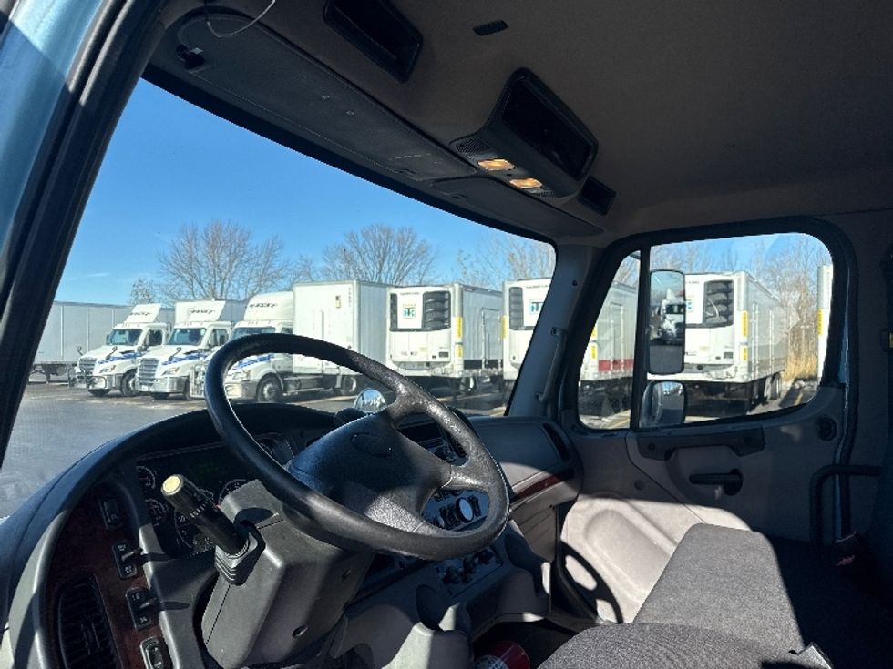 Flatbed Truck-Light and Medium Duty Trucks-Freightliner-2019-M2-East Chicago-IN-147,291\n\t\tmiles-$ 48,500 - Image 16