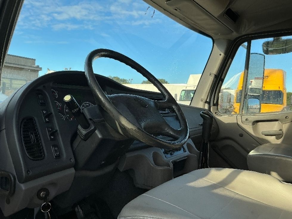 Flatbed Truck-Light and Medium Duty Trucks-Freightliner-2019-M2-East Chicago-IN-196,920\n\t\tmiles-$ 54,000 - Image 12