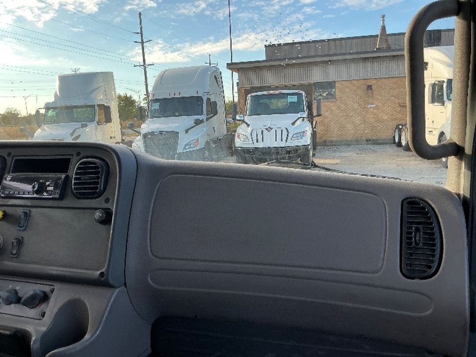 Flatbed Truck-Light and Medium Duty Trucks-Freightliner-2019-M2-East Chicago-IN-196,920\n\t\tmiles-$ 54,000 - Image 16