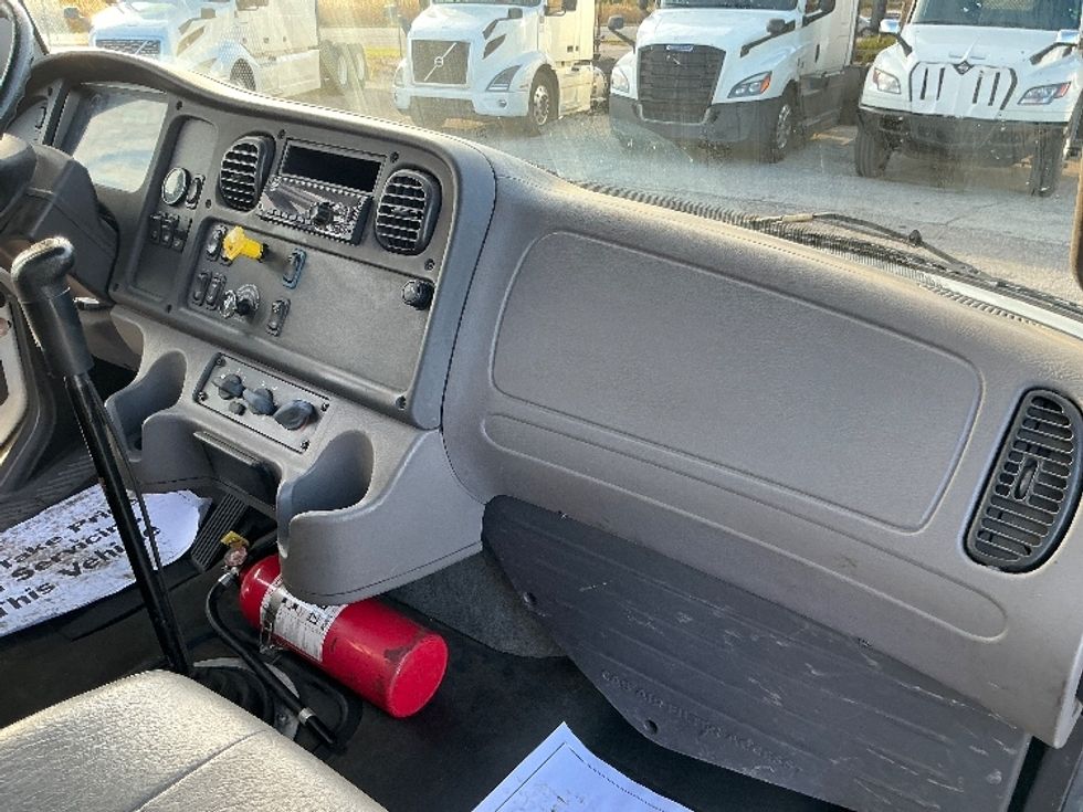 Flatbed Truck-Light and Medium Duty Trucks-Freightliner-2019-M2-East Chicago-IN-196,920\n\t\tmiles-$ 54,000 - Image 17