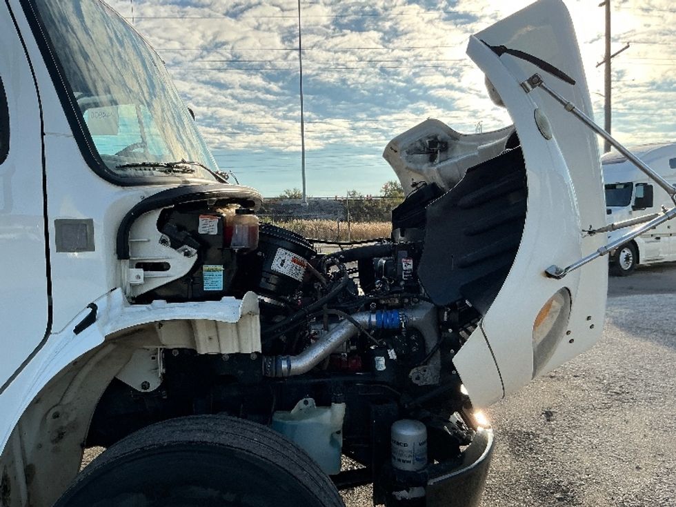 Flatbed Truck-Light and Medium Duty Trucks-Freightliner-2019-M2-East Chicago-IN-196,920\n\t\tmiles-$ 54,000 - Image 18