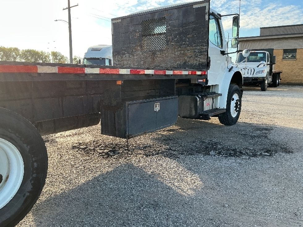 Flatbed Truck-Light and Medium Duty Trucks-Freightliner-2019-M2-East Chicago-IN-196,920\n\t\tmiles-$ 54,000 - Image 9
