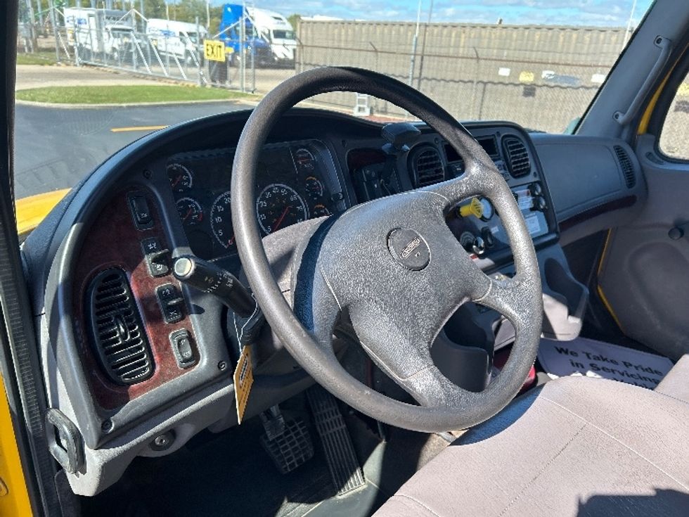 Flatbed Truck-Light and Medium Duty Trucks-Freightliner-2019-M2-East Chicago-IN-62,900\n\t\tmiles-$ 54,000 - Image 17