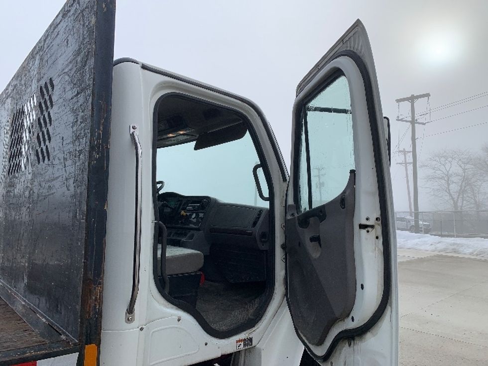 Flatbed Truck-Light and Medium Duty Trucks-Freightliner-2019-M2-East Liberty-OH-241,113\n\t\tmiles-$ 31,500 - Image 19