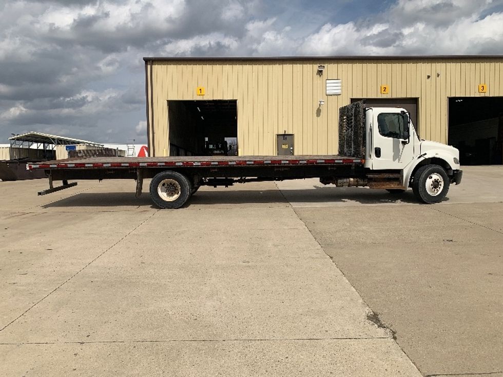 Flatbed Truck-Light and Medium Duty Trucks-Freightliner-2019-M2-East Liberty-OH-260,199\n\t\tmiles-$ 27,750 - Image 15