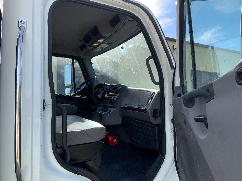 Flatbed Truck-Light and Medium Duty Trucks-Freightliner-2019-M2-East Liberty-OH-260,199\n\t\tmiles-$ 27,750 - Image 20