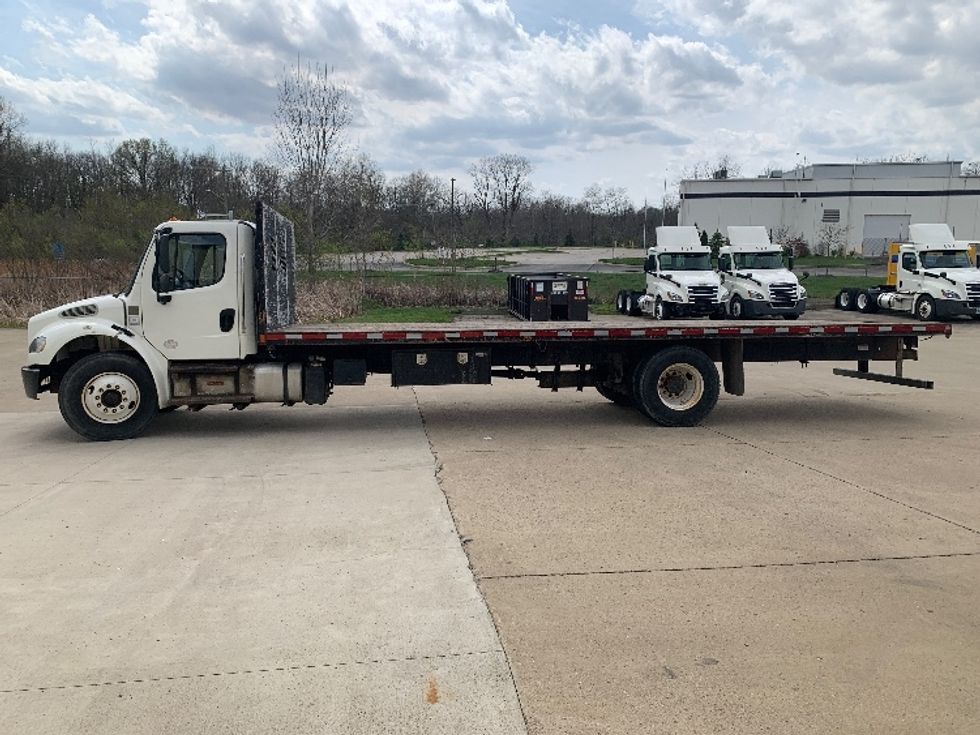 Flatbed Truck-Light and Medium Duty Trucks-Freightliner-2019-M2-East Liberty-OH-260,199\n\t\tmiles-$ 27,750 - Image 4
