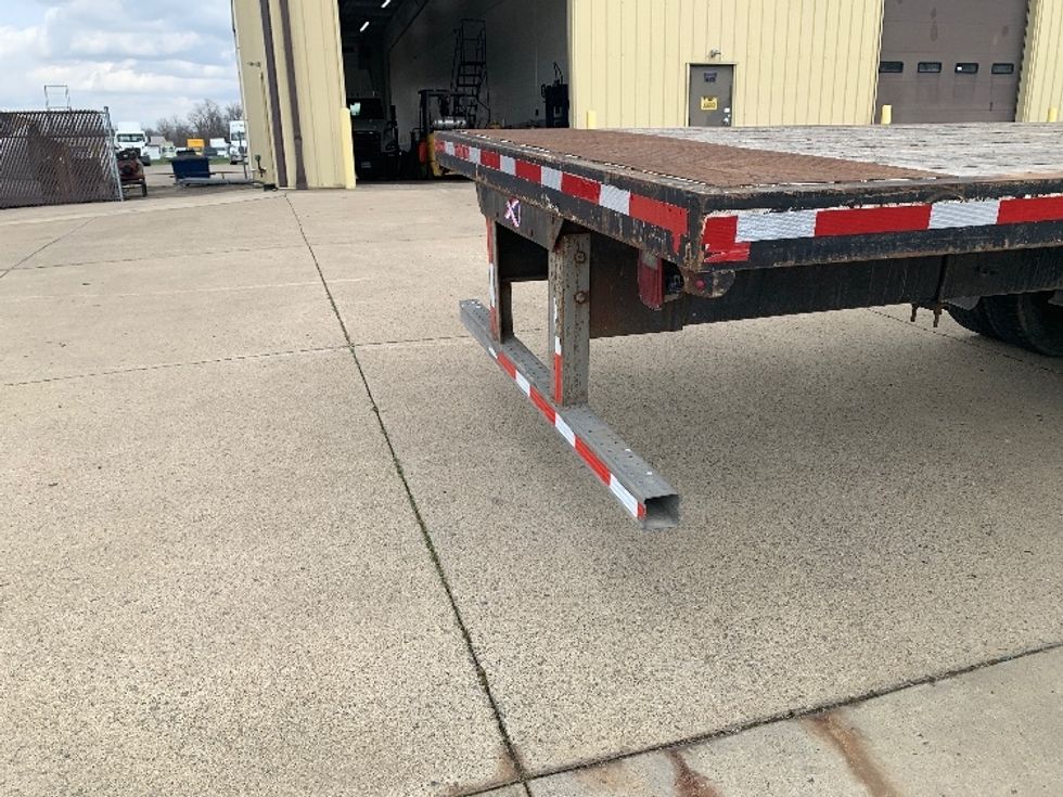 Flatbed Truck-Light and Medium Duty Trucks-Freightliner-2019-M2-East Liberty-OH-260,199\n\t\tmiles-$ 27,750 - Image 9
