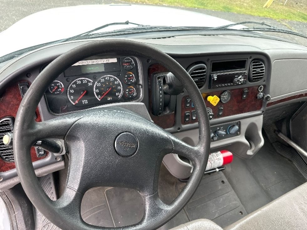 Flatbed Truck-Light and Medium Duty Trucks-Freightliner-2019-M2-Edison-NJ-185,849\n\t\tmiles-$ 44,750 - Image 18