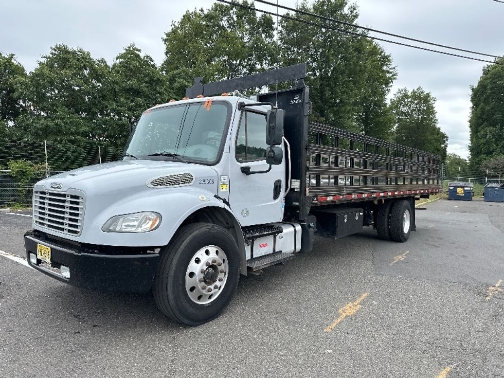 2019 Freightliner M2 106 Medium Duty photo 3