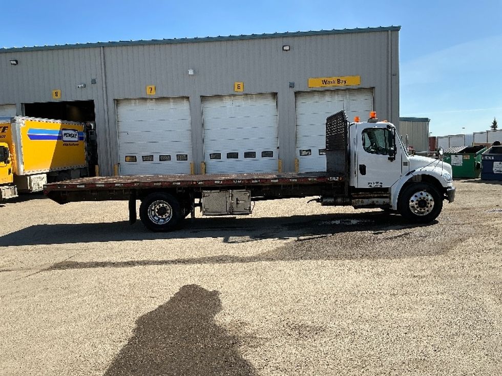 Flatbed Truck-Light and Medium Duty Trucks-Freightliner-2019-M2-Edmonton-AB-163,082\n\t\tkm-$ 69,250 - Image 11