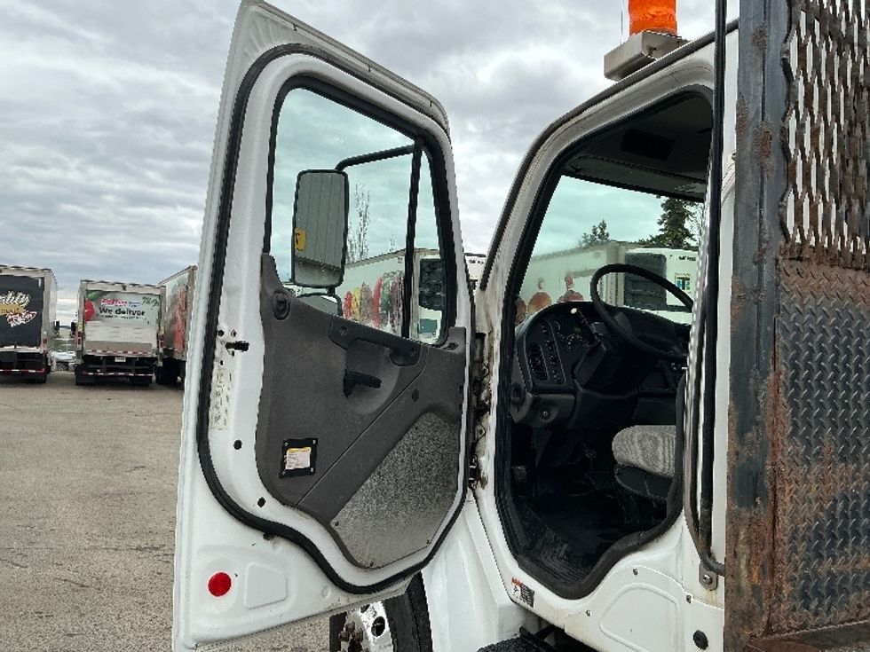Flatbed Truck-Light and Medium Duty Trucks-Freightliner-2019-M2-Edmonton-AB-195,769\n\t\tkm-$ 60,000 - Image 12