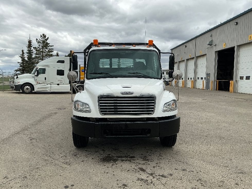 Flatbed Truck-Light and Medium Duty Trucks-Freightliner-2019-M2-Edmonton-AB-195,769\n\t\tkm-$ 60,000 - Image 2